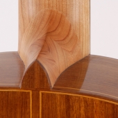Halsfuß und Zierspäne aus Kirschbaum, bitte klicken für Großansicht